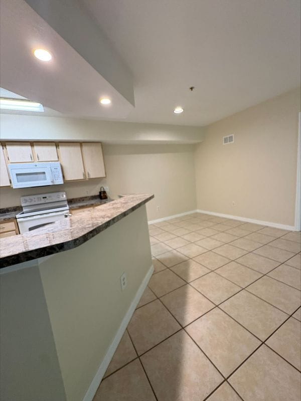 Photo - 738 Crest Pines Dr Unit #716