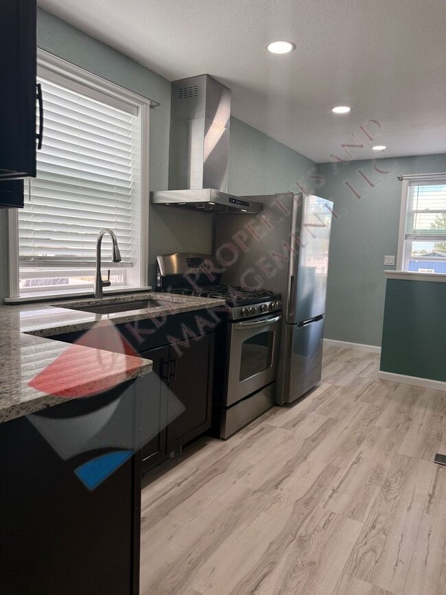 Photo - 1110.5 Alamosa Ave