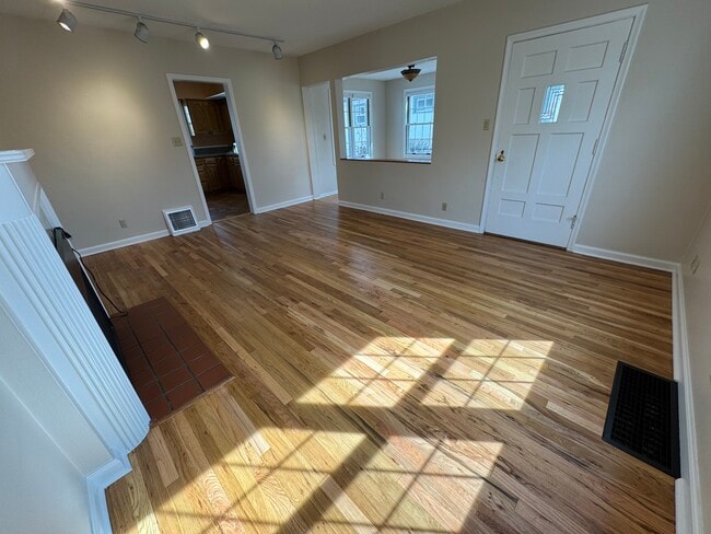 Photo - 208 S 13th Ave