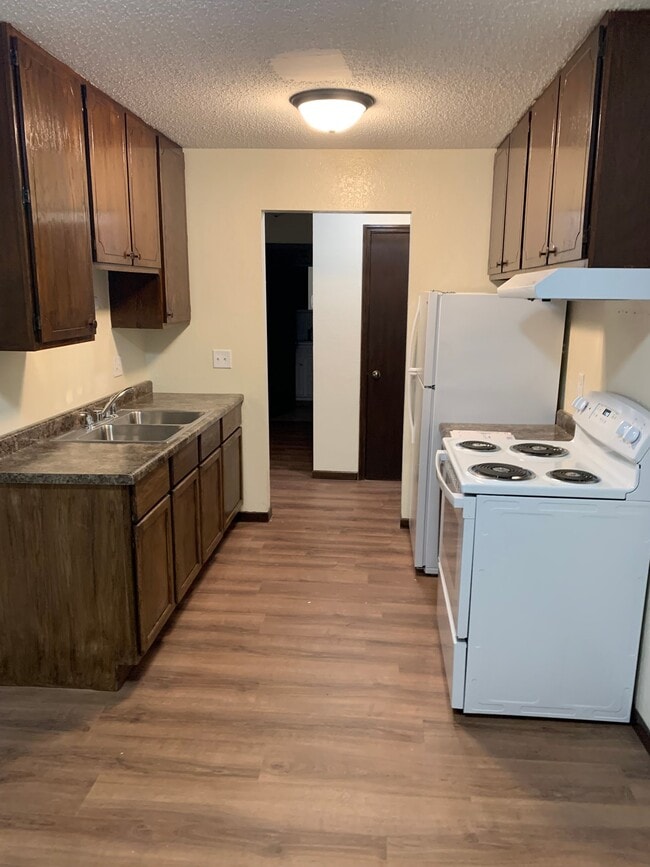 Photo - 981 St Albans St N Unit 306