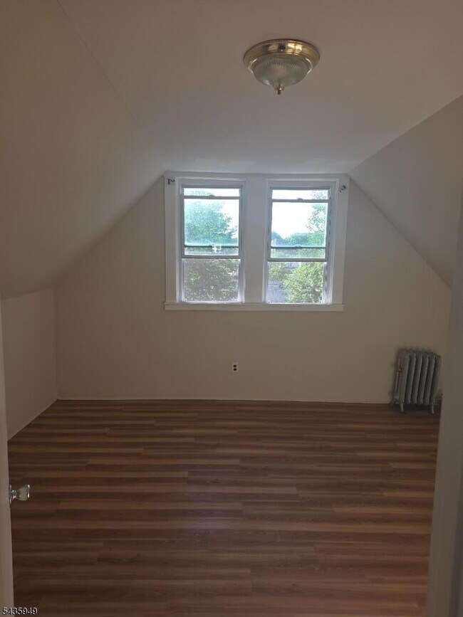 Photo - 155 N Maple Ave
