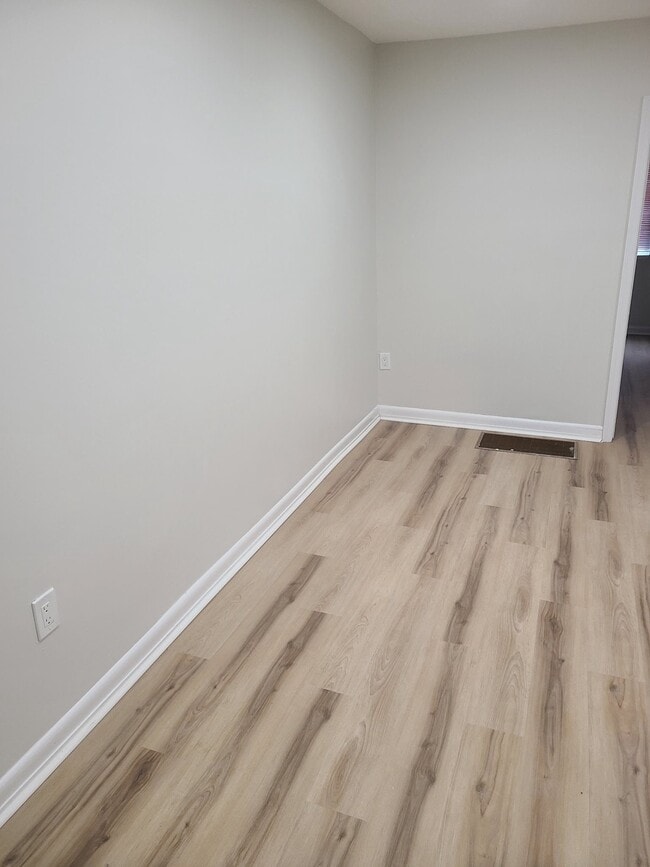 Photo - 156 Warwick Rd Unidad E