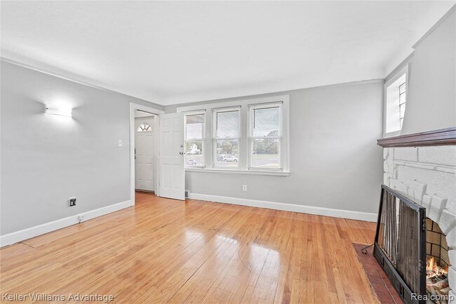 Photo - 1524 Cicotte Ave