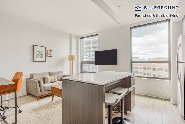 Building Photo - 11850 Freedom Dr Rental