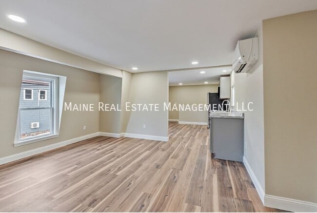 Photo - 392 S Main St Unit 2