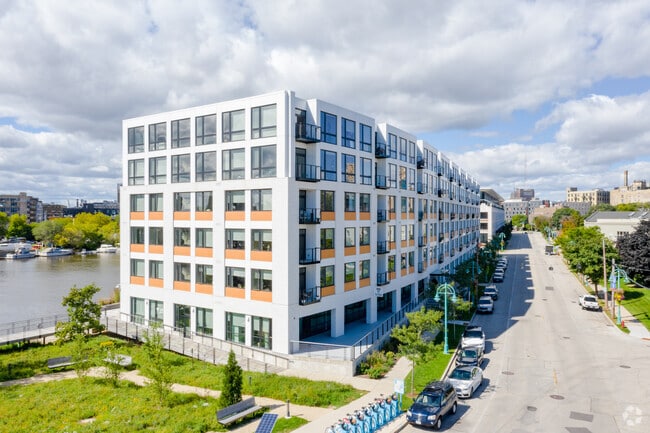 DoMUS Apartments