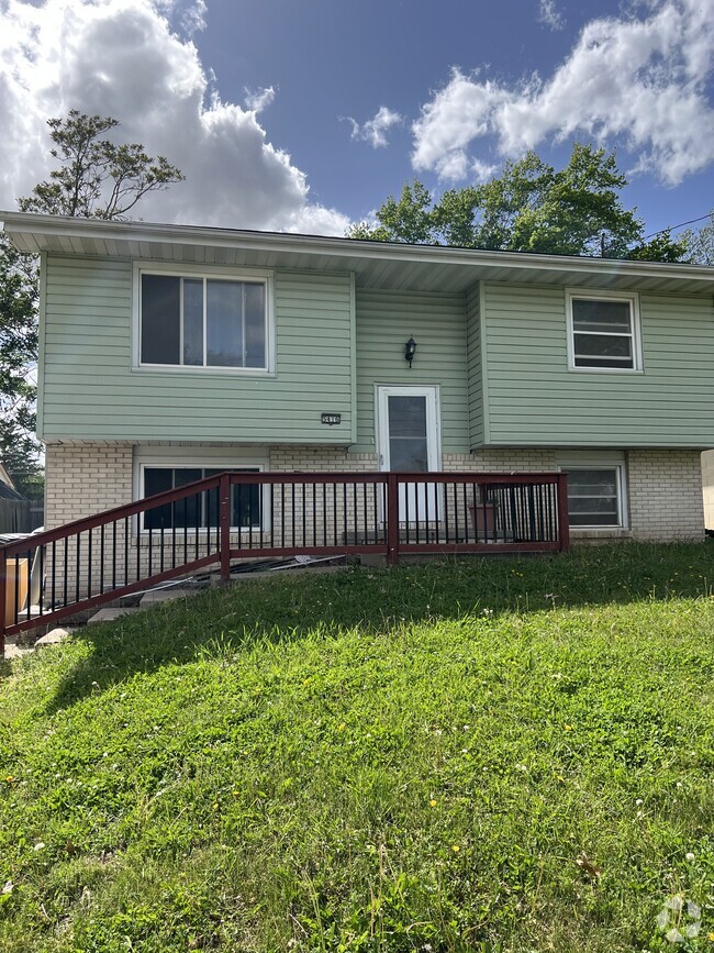 Building Photo - 5416 SW 7th St Rental