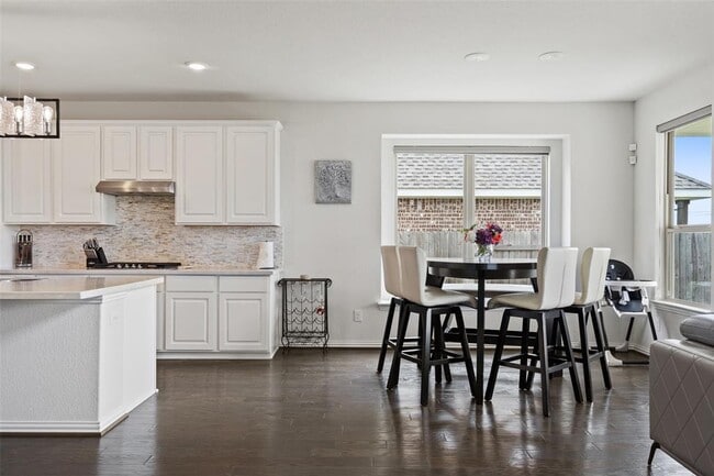 Photo - 4101 Gildas Path