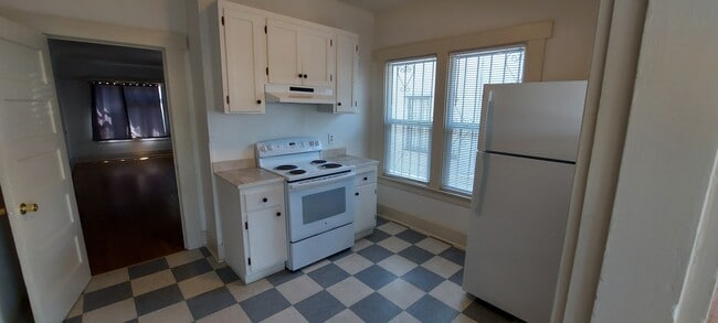 Photo - 409 Meridian Ave