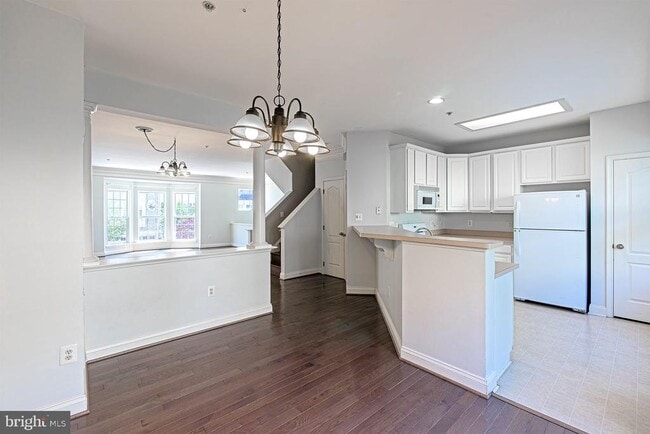 Photo - 107 Colville Dr