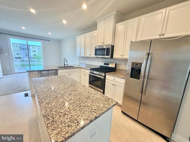 Photo - 5330 Witch Hazel Ln