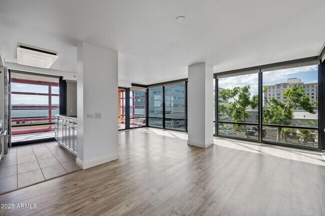 Photo - 4808 N 24th St Unidad 708