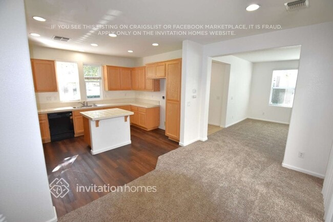 Photo - 260 Wapello Cir