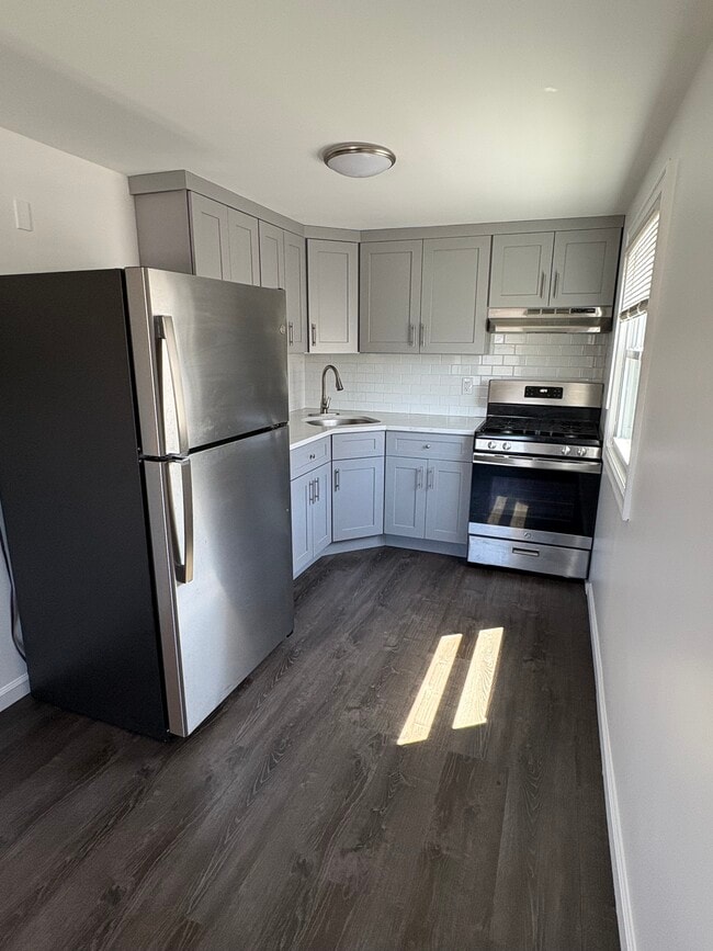 Building Photo - 115 Lawson Ave Unit 2