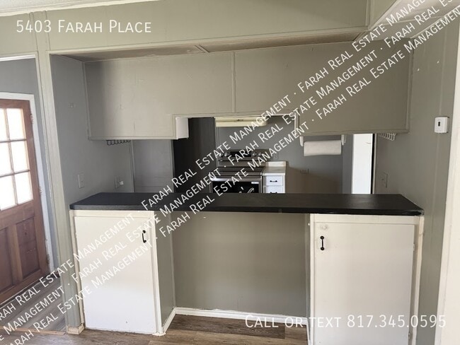 Photo - 5403 Farah Pl