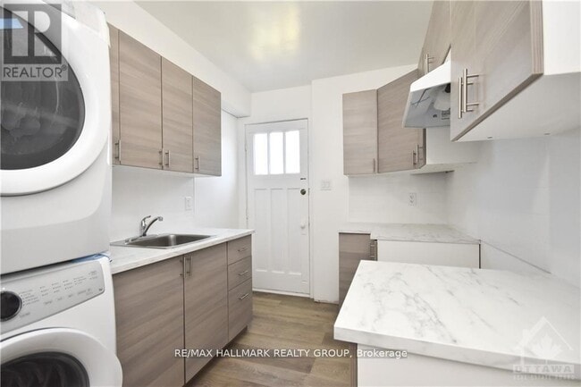 Photo - 15 Marier Ave