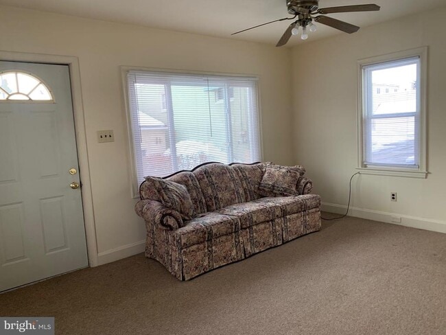 Photo - 304 Cherry St