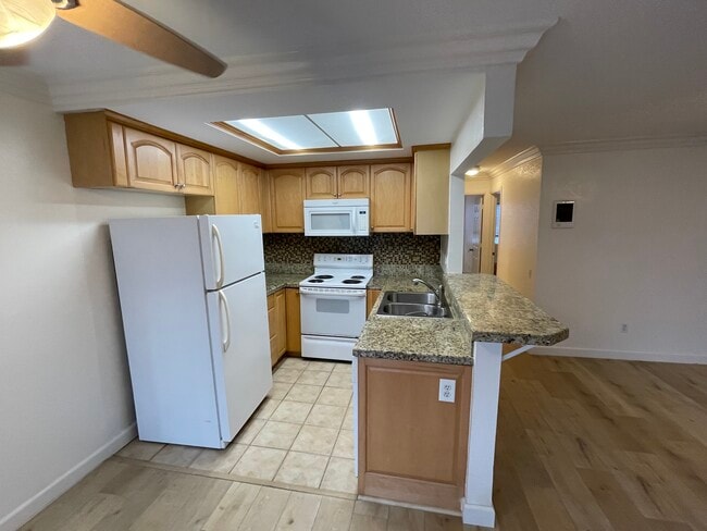 Photo - 2921 C St Unit 276