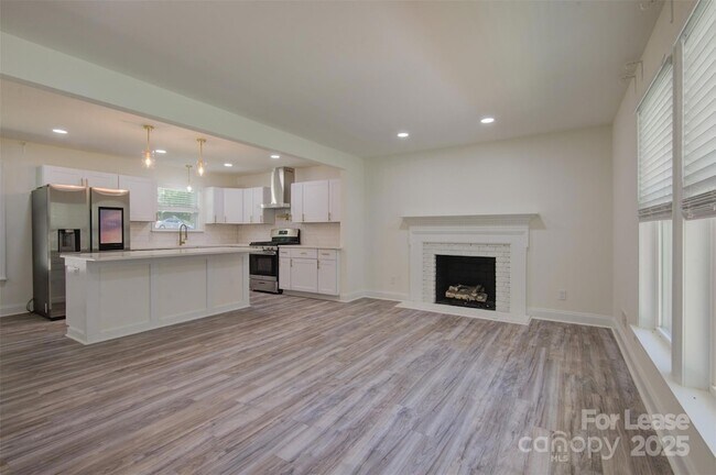 Photo - 3900 Rhodes Ave