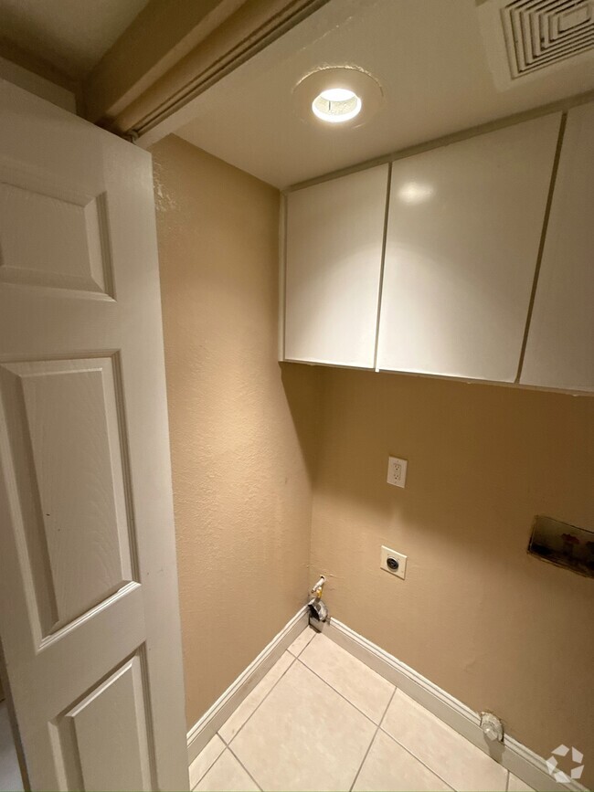 Building Photo - 1570 Deer Run Ln Rental
