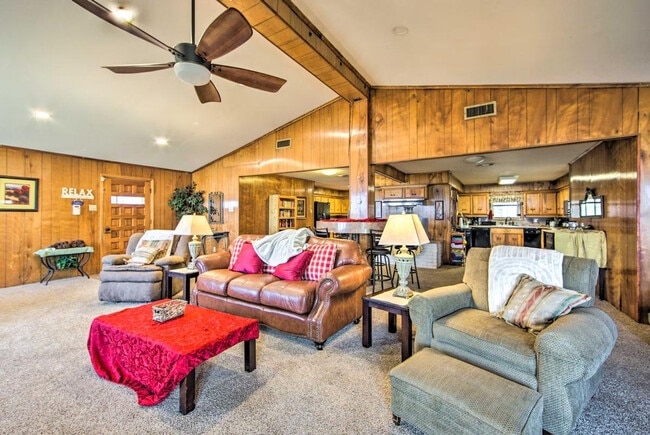 Photo - 928 Welch Ln Unidad ID1385783P