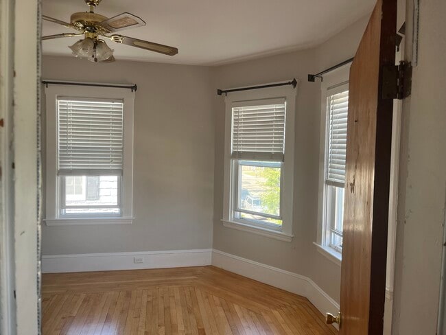 32 Plymouth St Unidad 2nd floor