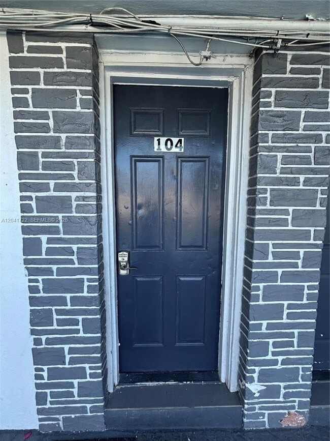 Photo - 1843 Dewey St Unit 104