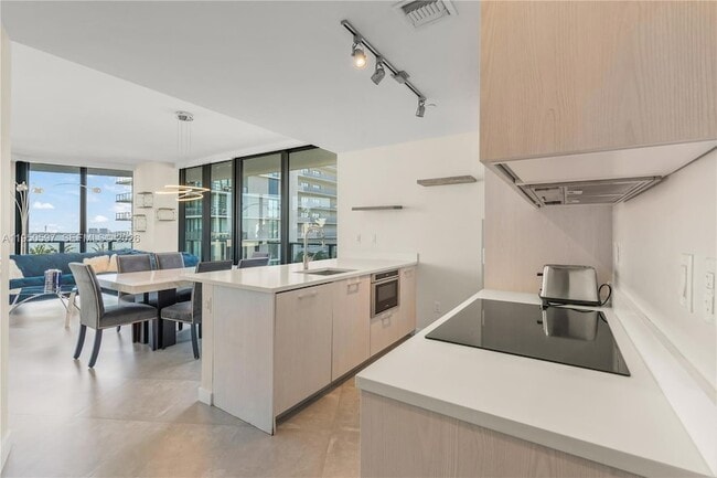 Photo - 501 NE 31st St Unit 706