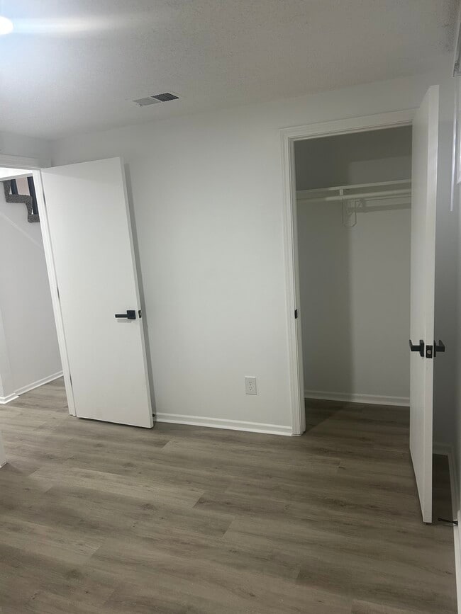 Photo - 3803 NE Colonial Dr Unit 3803