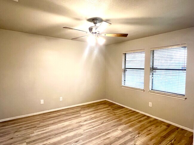 Photo - 2407 Ventura Dr