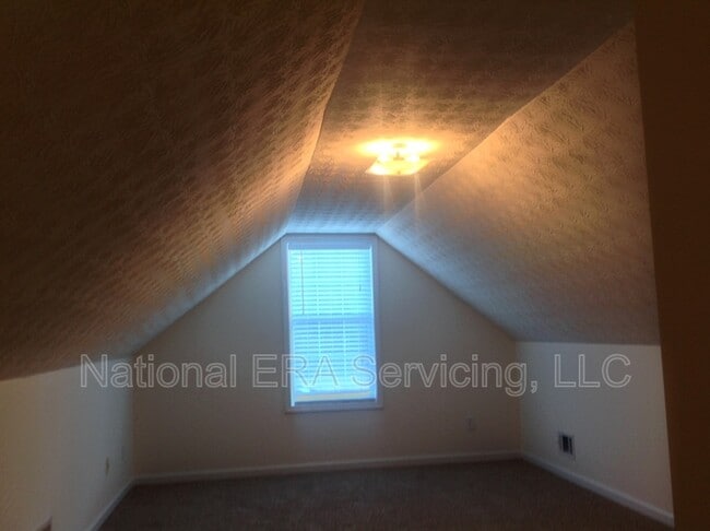 Photo - 360 Princeton Way