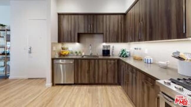 Photo - 3425 W Olive Ave Unit 306