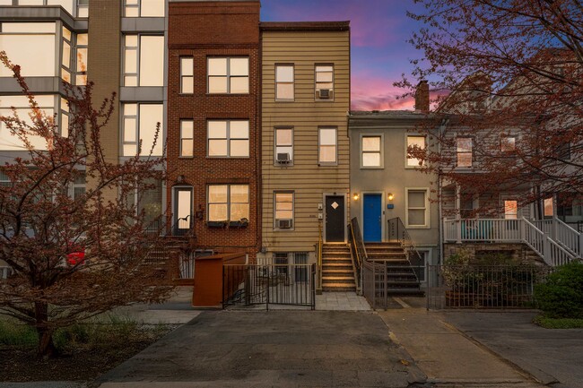 Photo - 325.5 4th St Casa