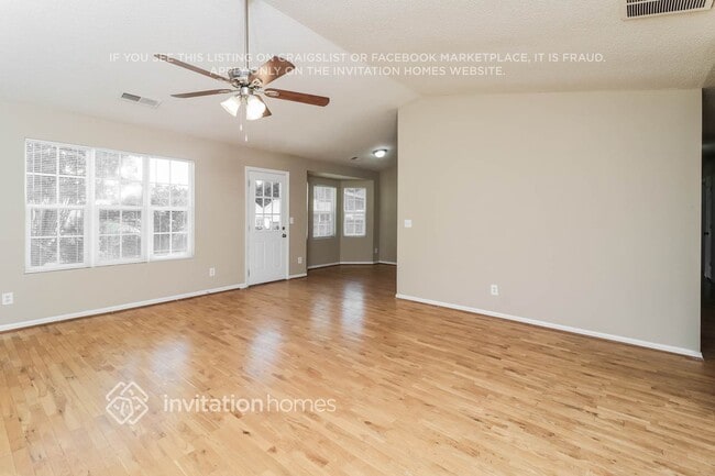 Photo - 470 Amelia Grove Ln SE