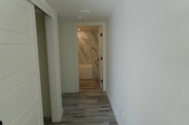 Photo - Shelbourne Building