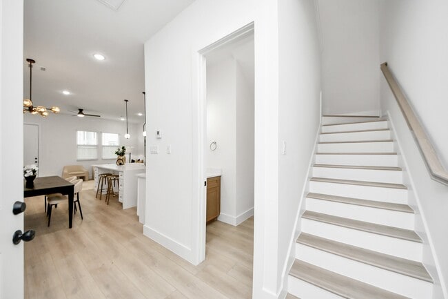 Photo - 9439 Arledge St