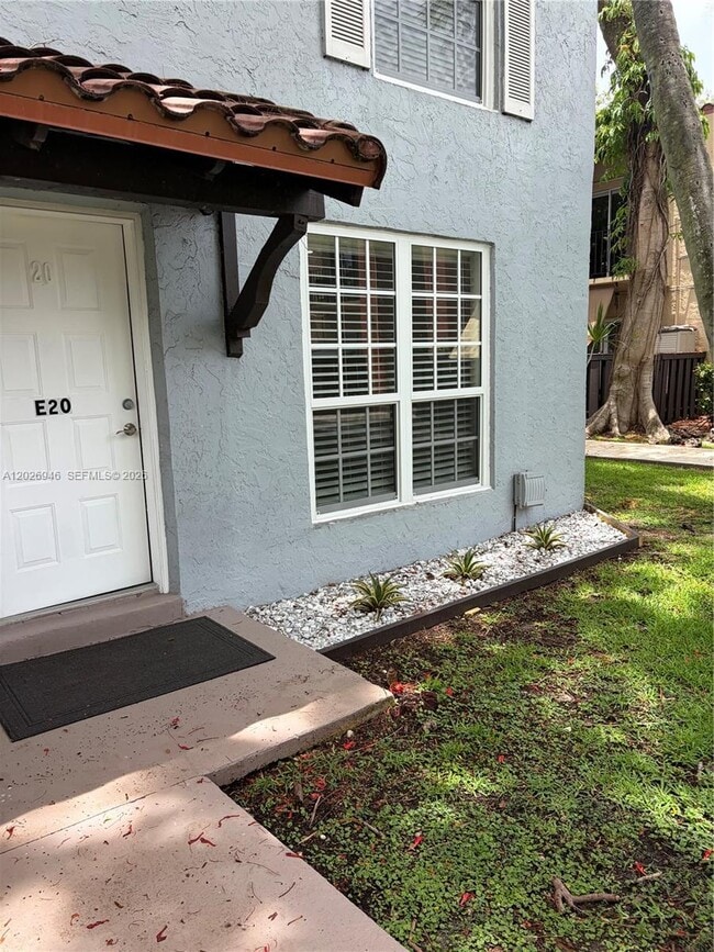 Photo - 10778 N Kendall Dr