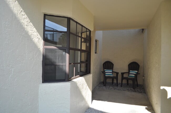 Photo - 165 Seawind Dr