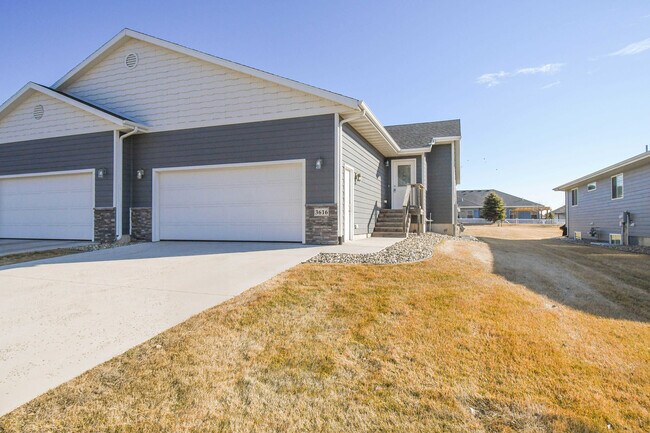 Photo - 3616 S Outfield Cir