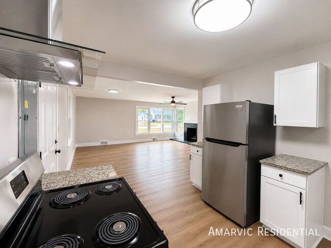 Photo - 807 Cameron Dr
