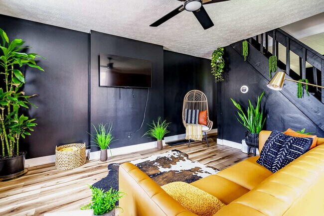 63 E Russell St Unit SI ID1265613P