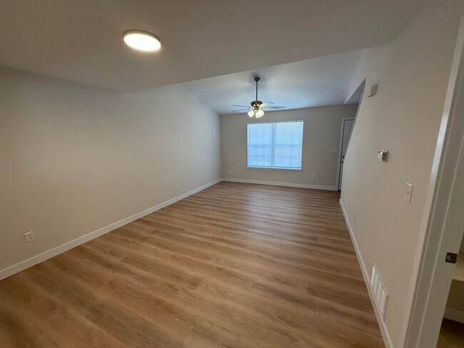 Photo - 1512 Citadel Dr