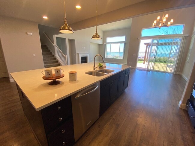 Advent -Immaculate Four Bedroom Home W/ Tw... - Advent -Immaculate Four Bedroom Home W/ Tw...