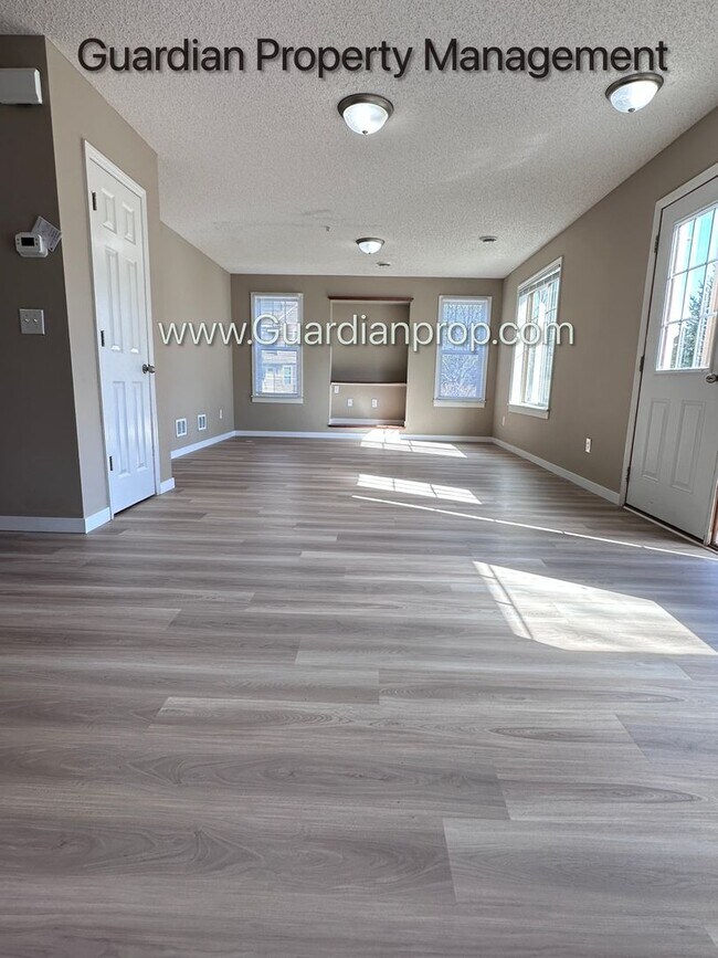 Photo - Brooklyn Park End Unit Town Home, Dishwasher, Washer/Dryer, Dedicated Office