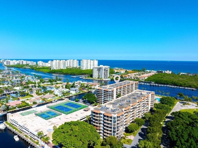 Building Photo - 859 Jeffery St Unit 2080