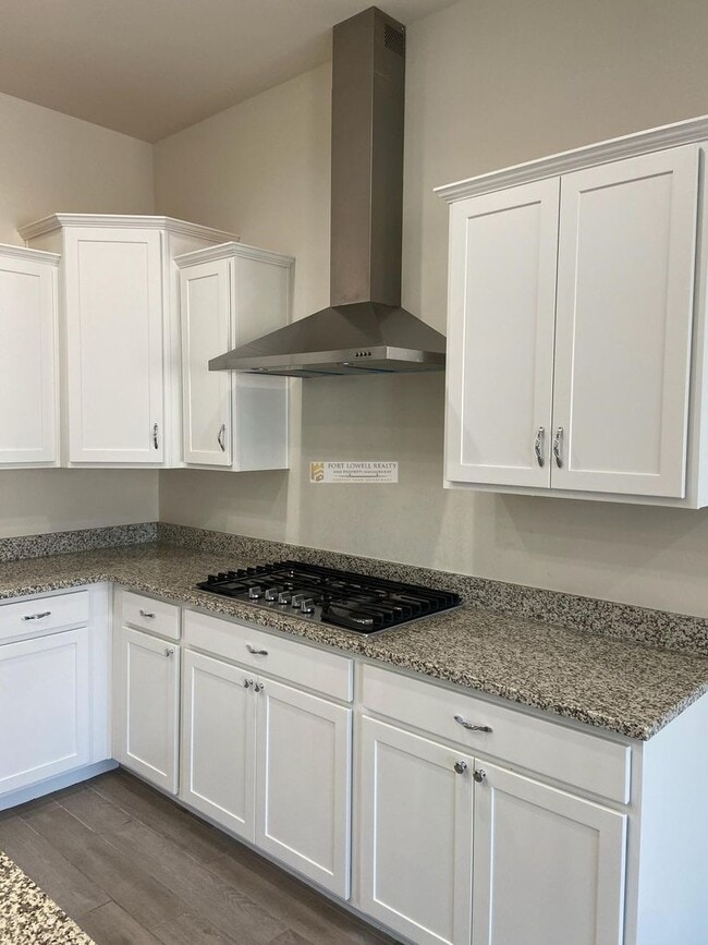 Building Photo - Luxury Living in Oro Valley $2800. Rental