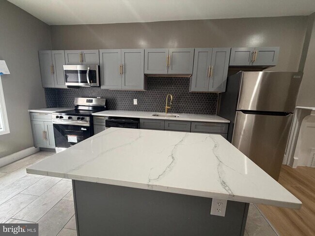 Photo - 2260 N 18th St