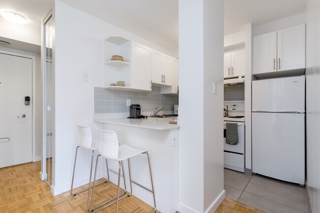 Photo - Somerset Unit 00501