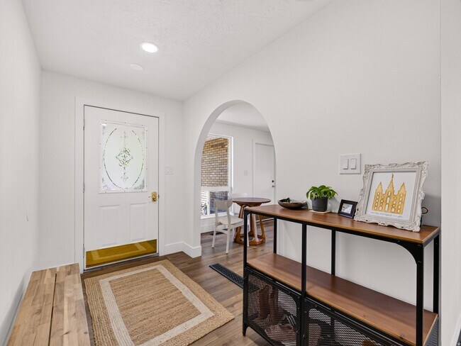Photo - 355 W 1700 S St