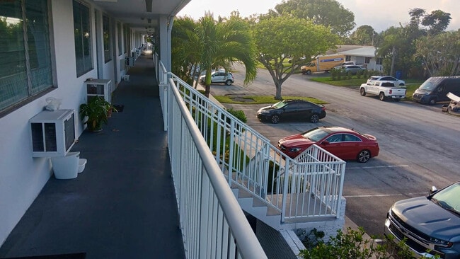 Photo - 2000 NE 51st Ct Unit 203